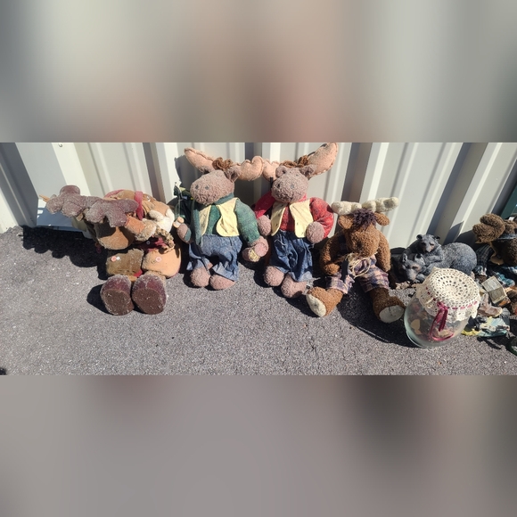 Decorations - Picture 14 of 16